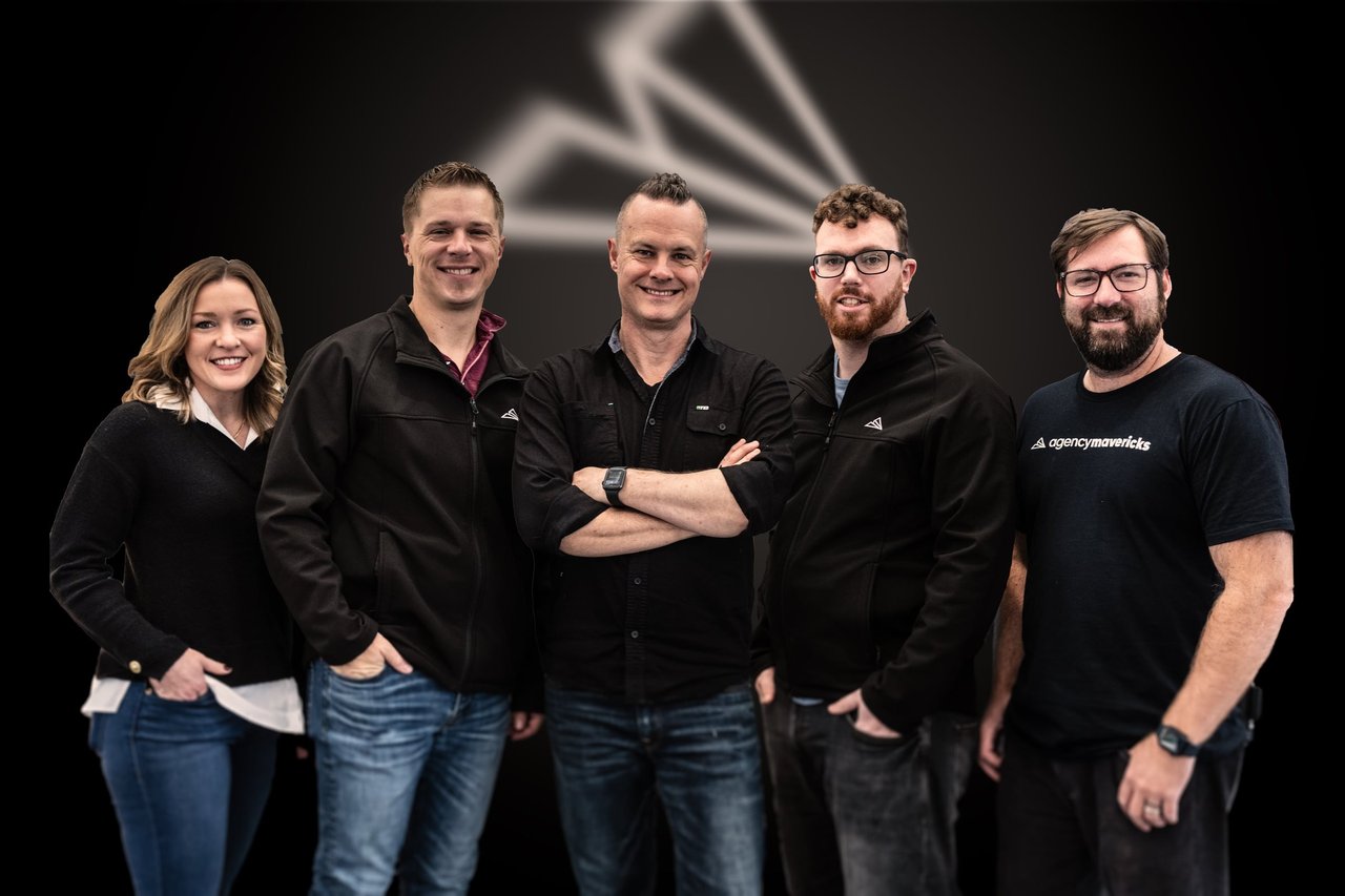 Agency Mavericks Coach Shots. Team2 Alt.